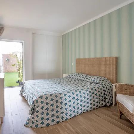 Apartman Oasis - Renovated Located In The Heart Of Ca