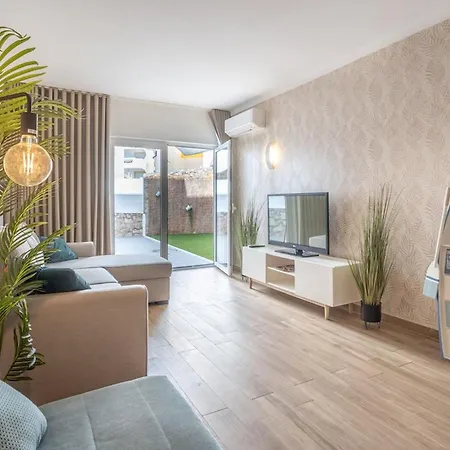 Oasis - Renovated Located In The Heart Of Ca